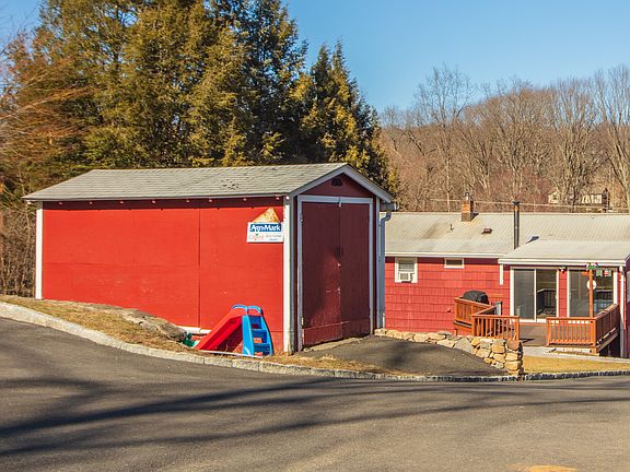 3 Parkwood Terrace Drive