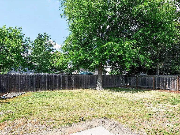 5213 Laguna Park Dr — Photo 29