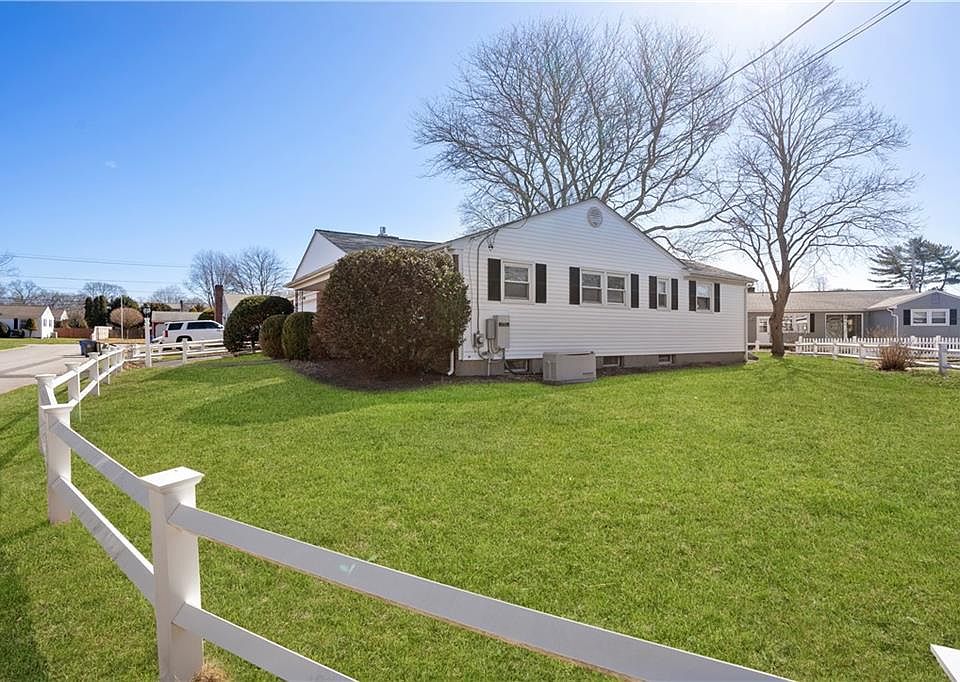147 Glenrose Dr, Riverside, RI 02915 Zillow