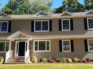 4 Raleigh Ln, Wayne, NJ 07470