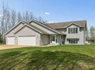 13556 355th St, Lindstrom, MN 55045