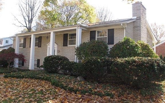 3rd image of 1935 Collegewood Dr