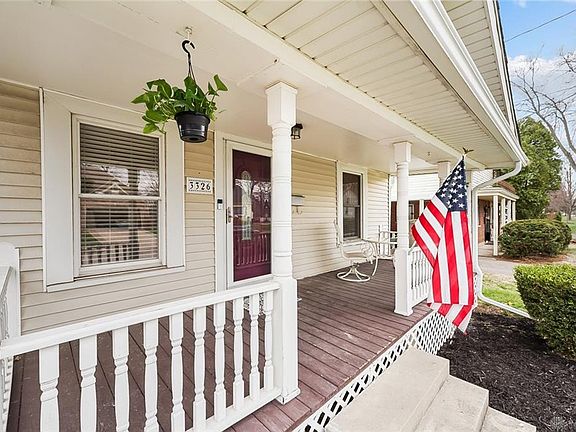 4th image of 3326 Oakmont Ave
