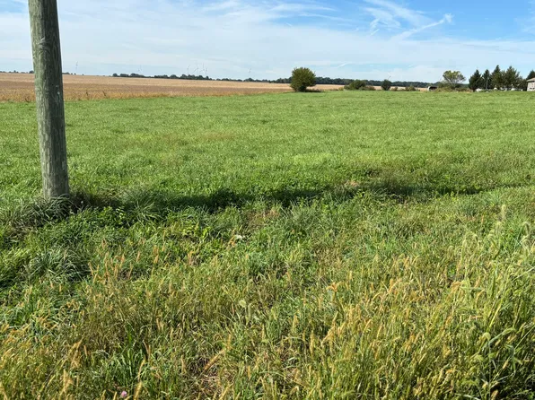 3583 S Paw Rd, Paw Paw, IL 61353