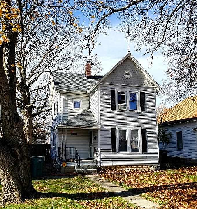 1st image of 104 NW 18th St