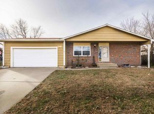 751 De Hoff Dr, Manhattan, KS 66502