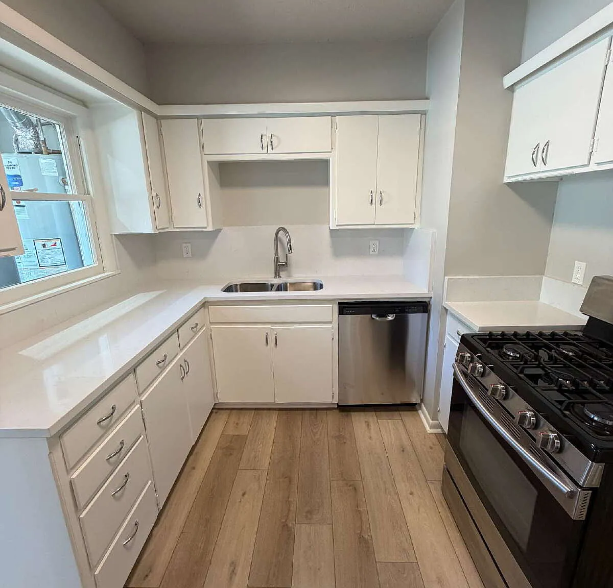 3 bed, 1.0 bath, 1234 sqft, $1,575 — Photo 4