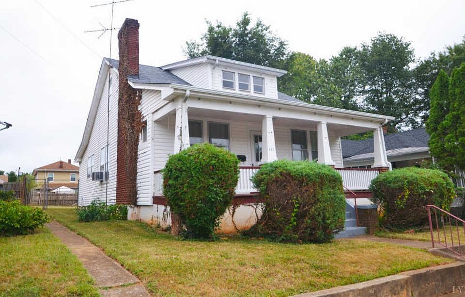 1st image of 423 Stafford St