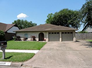 2226 Woodcrest Dr, Deer Park, TX 77536