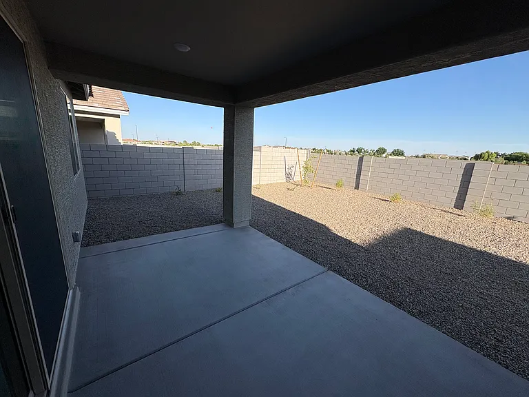 675 W Riparian Dr — Photo 24