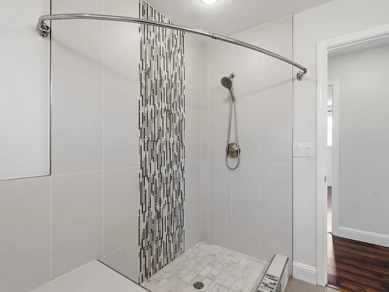 222 Indio Dr — Photo 24