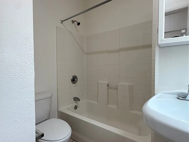 1085 Hoffman Ave #10 — Photo 7