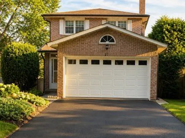 27 Radford Cres, Markham, ON L3P 4A2