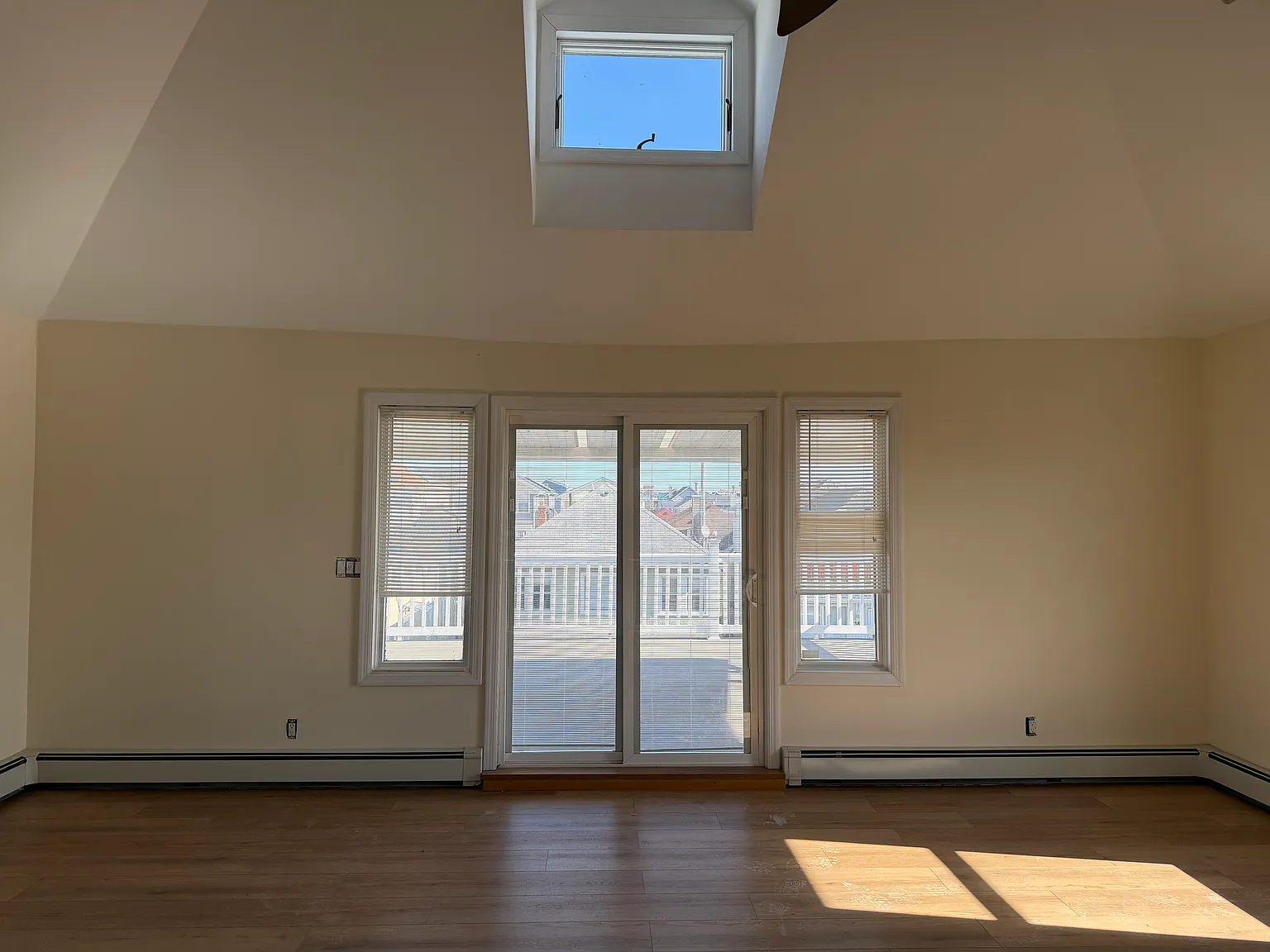 2 bed, $4,200 — Photo 4