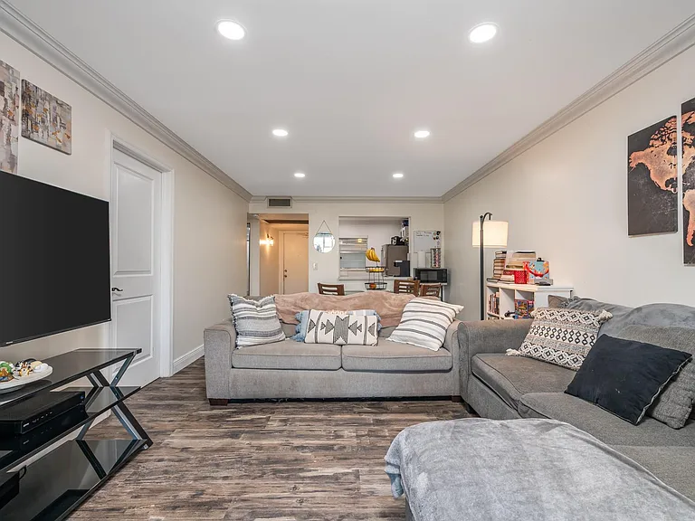 9430 Poinciana Pl #110 — Photo 4