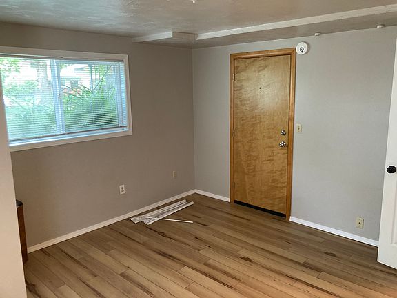 4th image of 1821 W 9th Ave #6