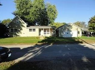 409 Harrison St, Olin, IA 52320