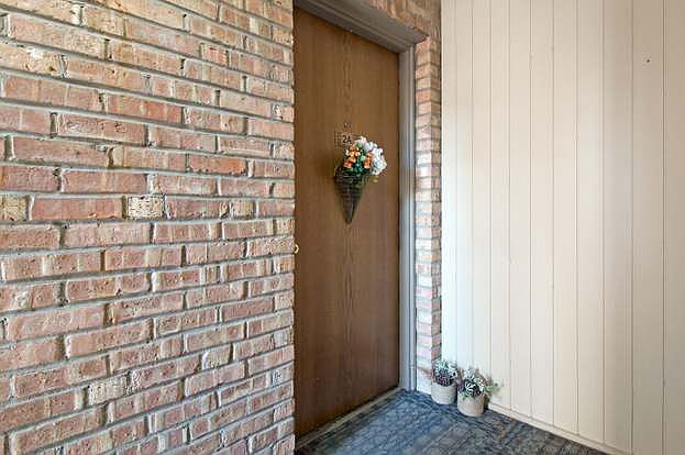 1st image of 1607 Fairway Dr APT 2A