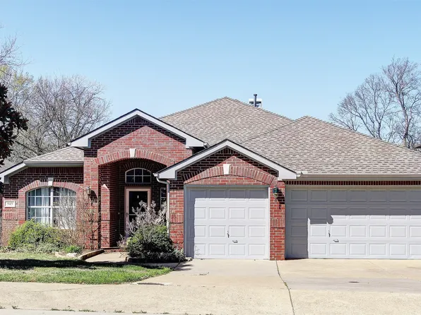 949 Wisperwood Dr, Rockwall, TX 75087
