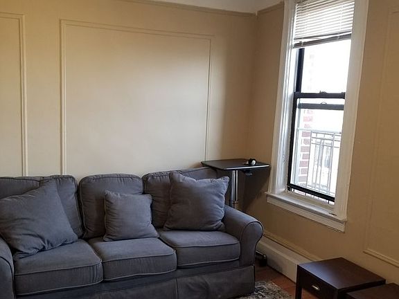 4th image of 30-40 32nd St #24