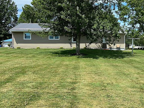 2nd image of 427 Beechwood Dr