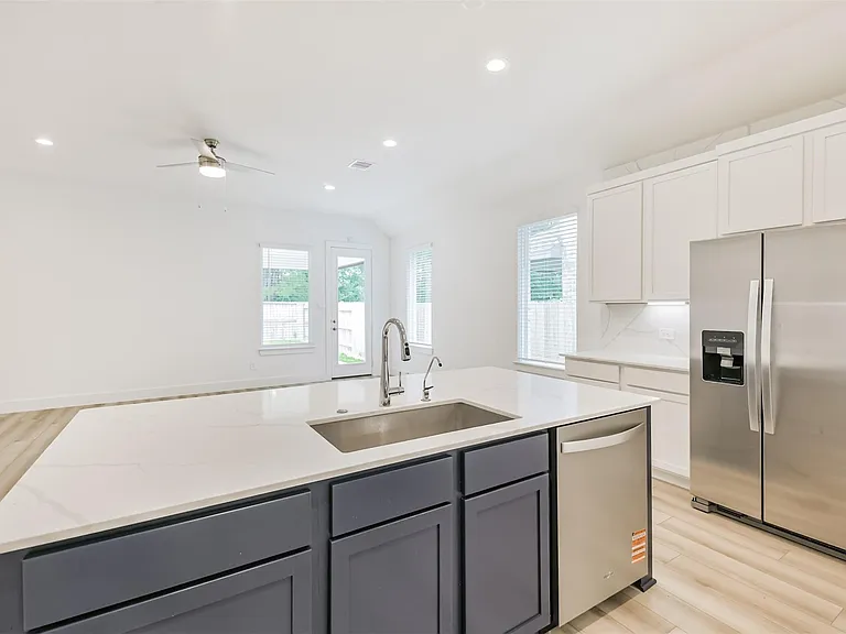 218 Springfield Terrace Ct — Photo 10