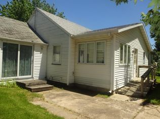 421 E Main St, New London, IA 52645