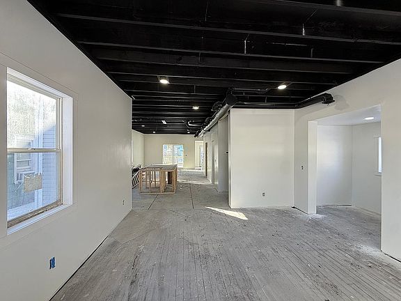3rd image of 1501 S 19th St