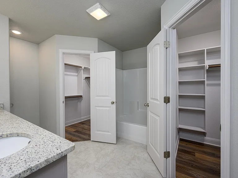 2801 Tulip Dr — Photo 19