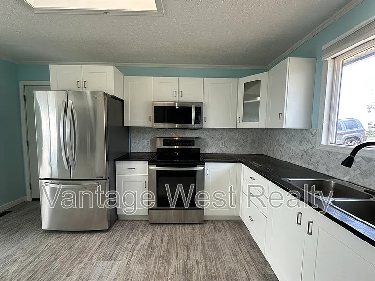3787A Glenway Rd — Photo 6