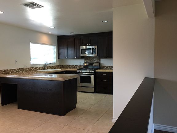 5th image of 3278 Gerald Dr