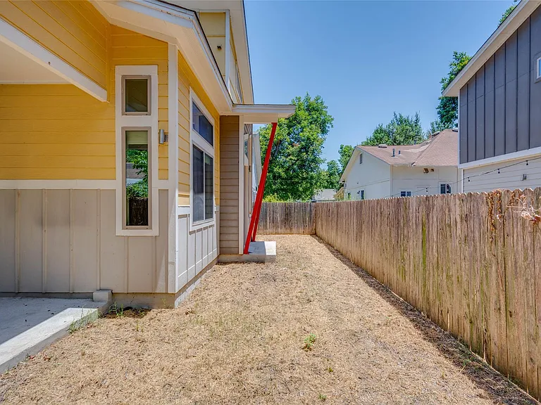 2612 Willow St #B — Photo 26