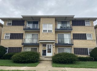 2234 S 17th Ave #1S, Riverside, IL 60546