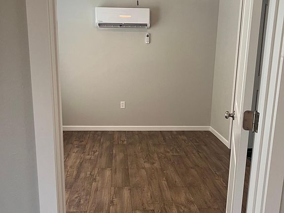 2nd image of 118 W Morgan St #3
