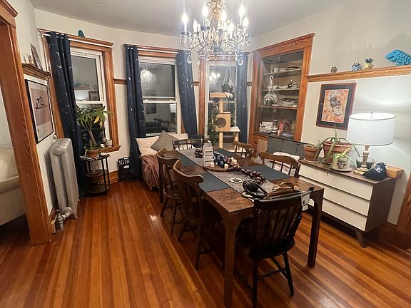 4th image of 45-47 Clarendon Ave #2