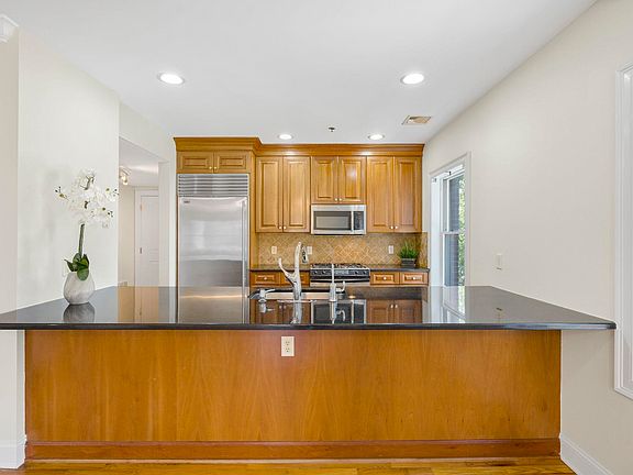 2nd image of 63 Sussex St #7
