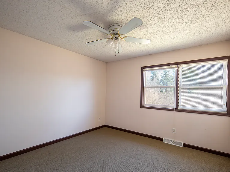 174 Harvard Rd — Photo 19