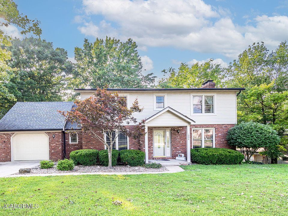 1st image of 1004 Nelson Dr