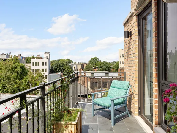 336 Saint Mark's Avenue image 9 of 10