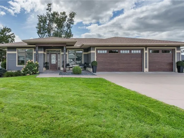 2037 St Andrews Drive, Altoona, WI 54720