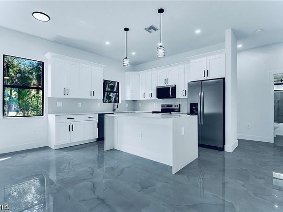 5th image of 2700 Rena Ln