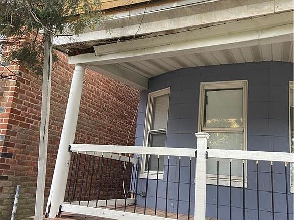 2nd image of 1581 E 12th St