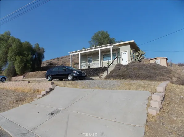28530 Williams Dr, Canyon Lake, CA 92587