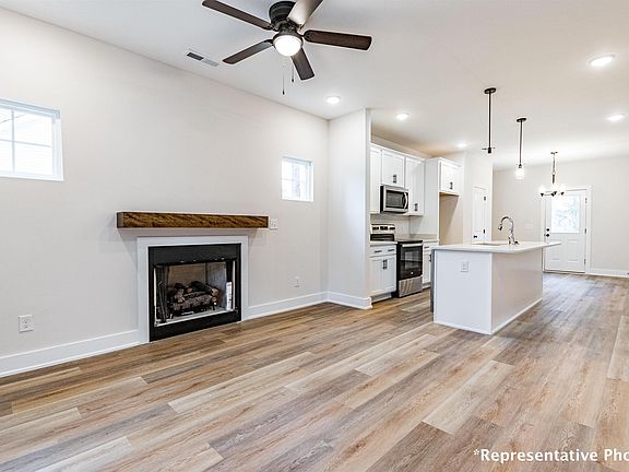 4th image of 109 E Fayetteville St