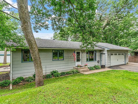 3rd image of 16724 Kenyon Cir NE