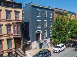 39 1st St APT 1, Troy, NY 12180