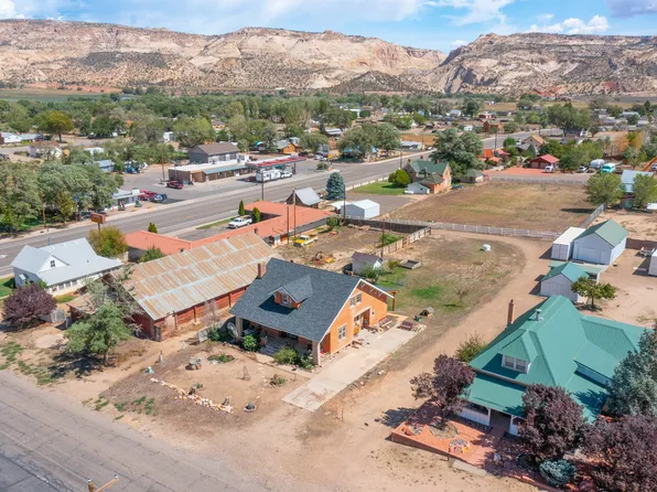 35 S Center St, Escalante, UT 84726