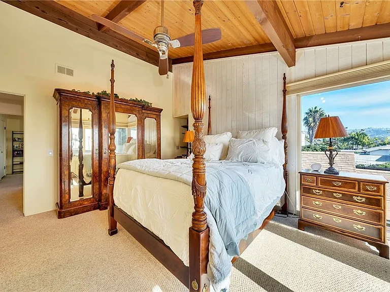 335 Cypress Dr — Photo 6