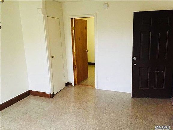 5th image of 244 Vernon Ave APT 3