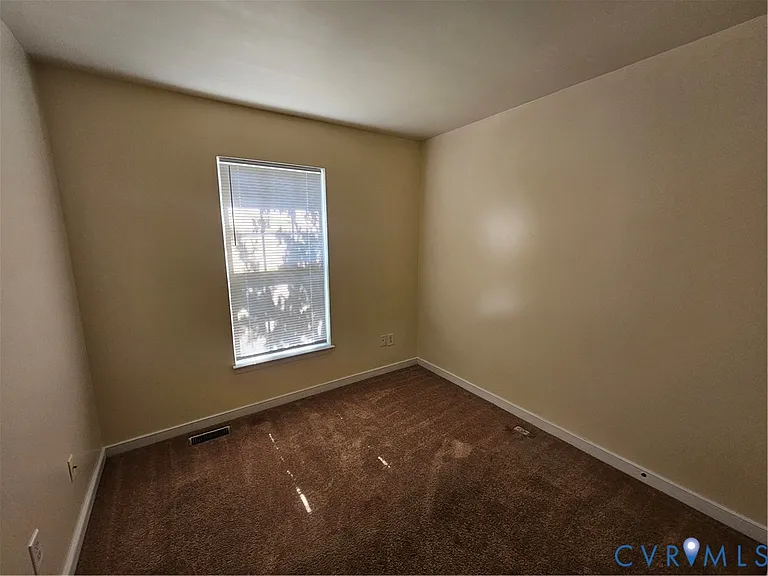 8722 Springwater Dr — Photo 12